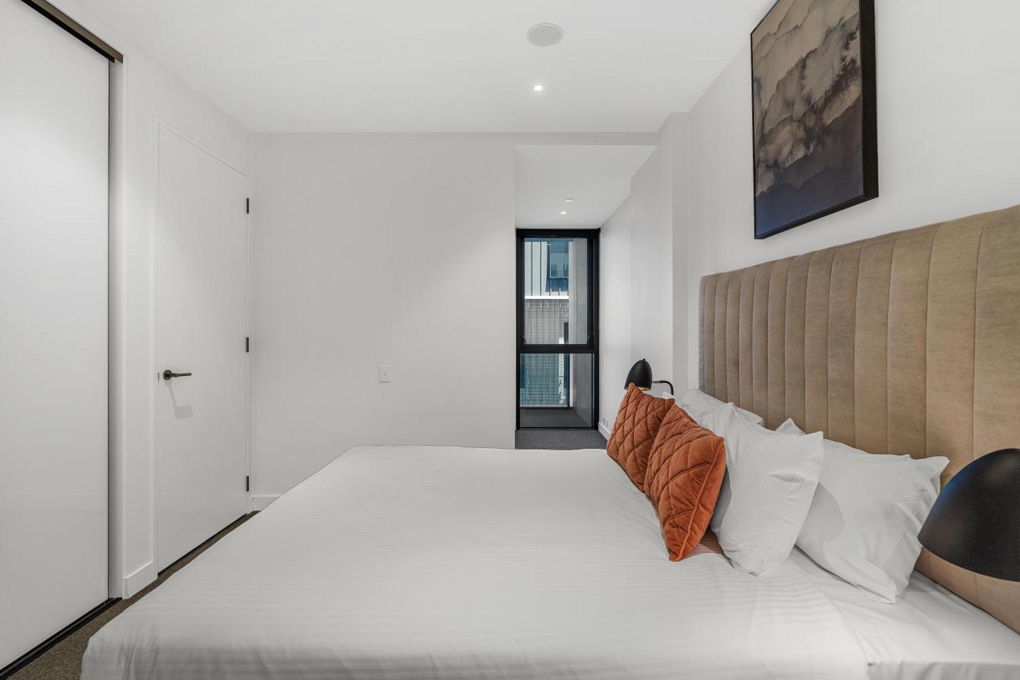 The Eminence Apartments By Cllix Melbourne City Exterior foto