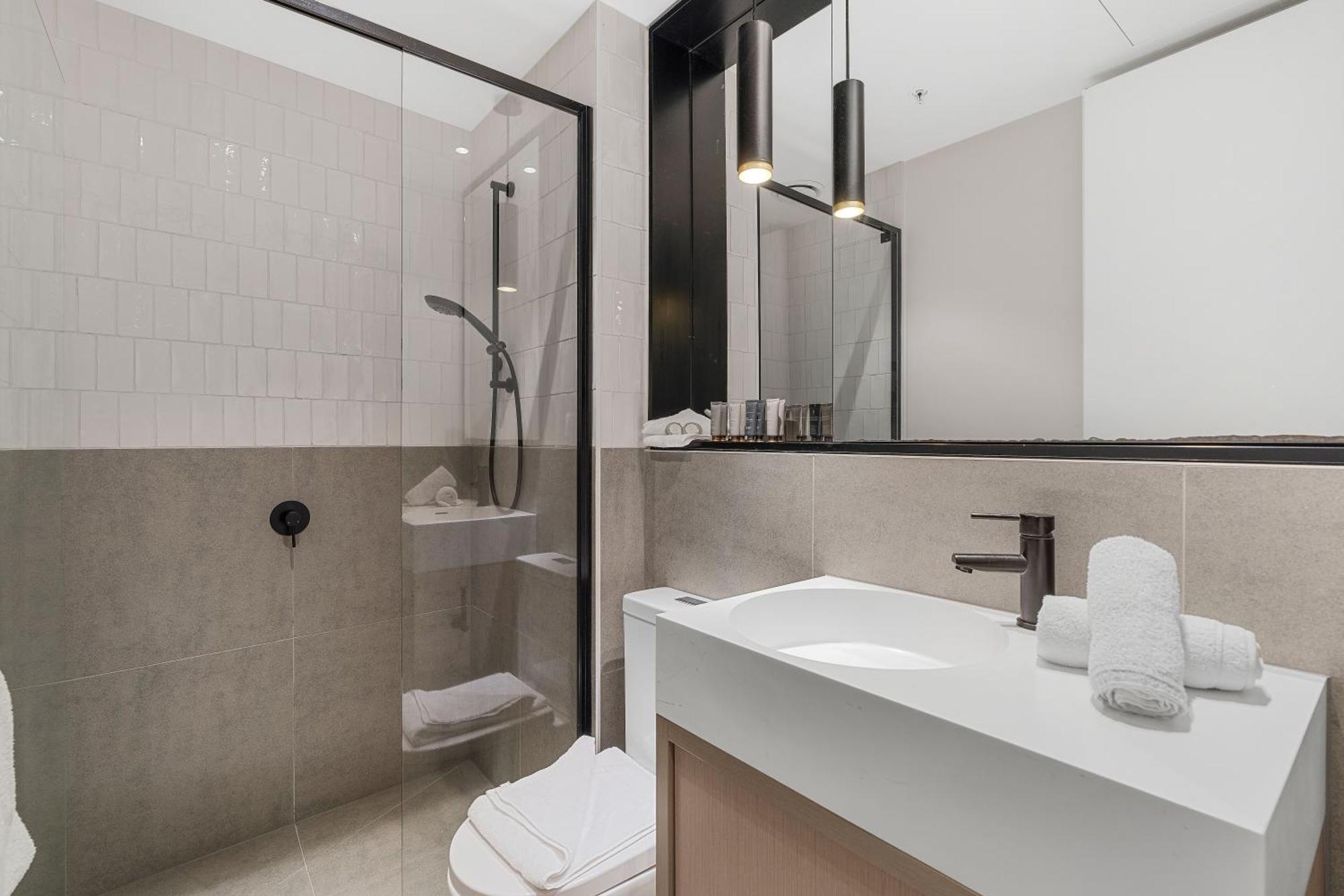 The Eminence Apartments By Cllix Melbourne City Exterior foto
