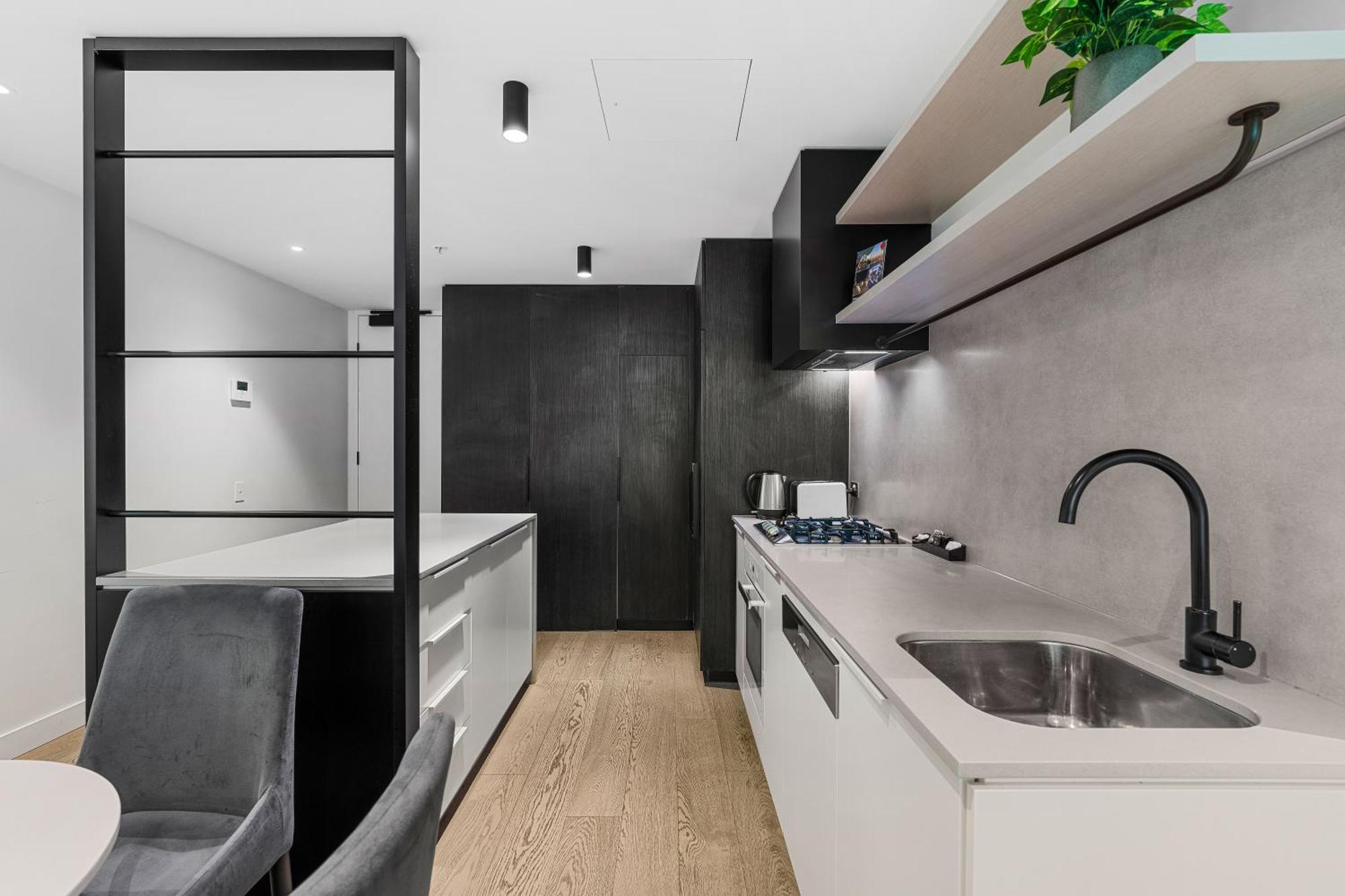 The Eminence Apartments By Cllix Melbourne City Exterior foto