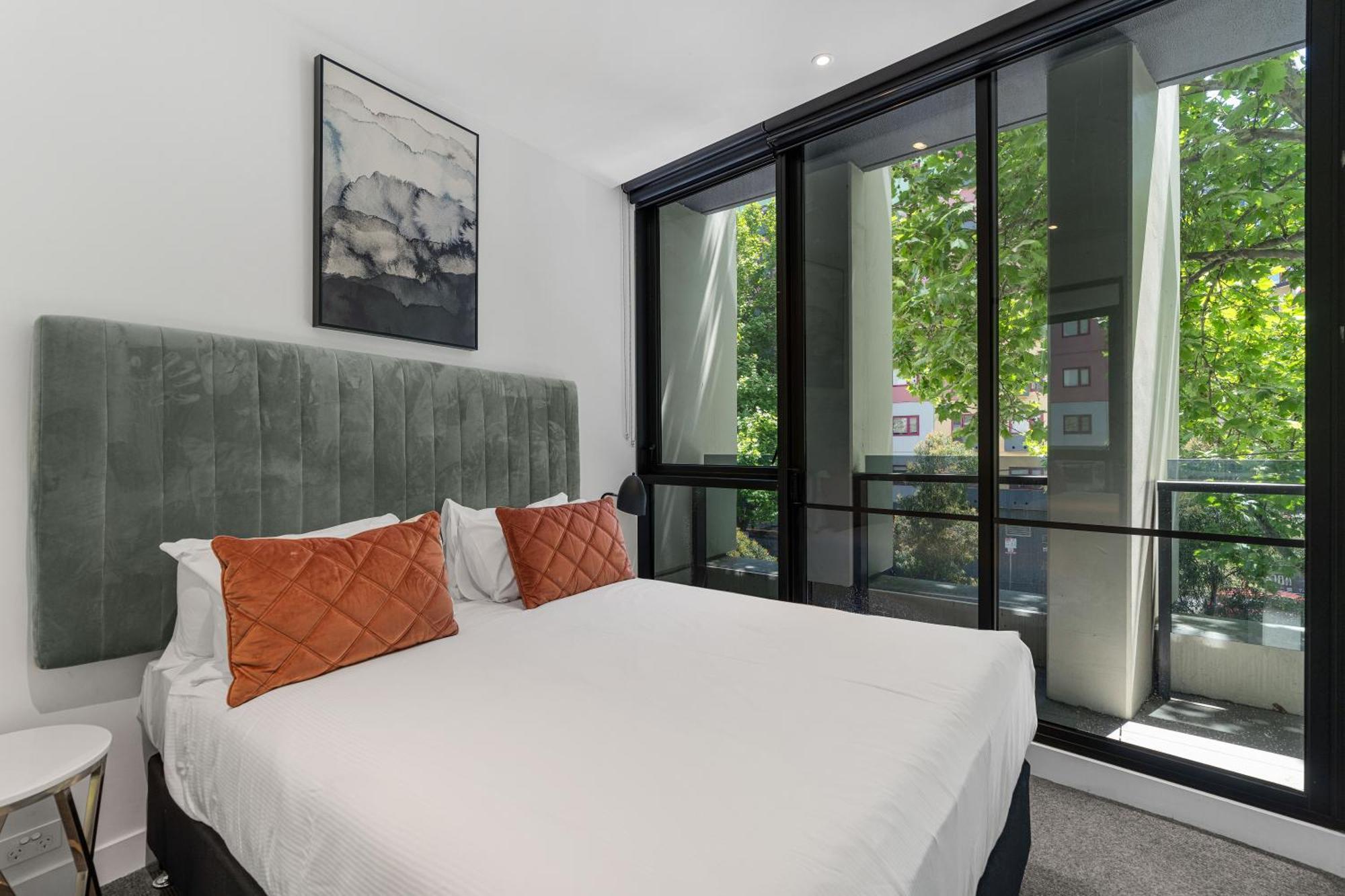 The Eminence Apartments By Cllix Melbourne City Exterior foto