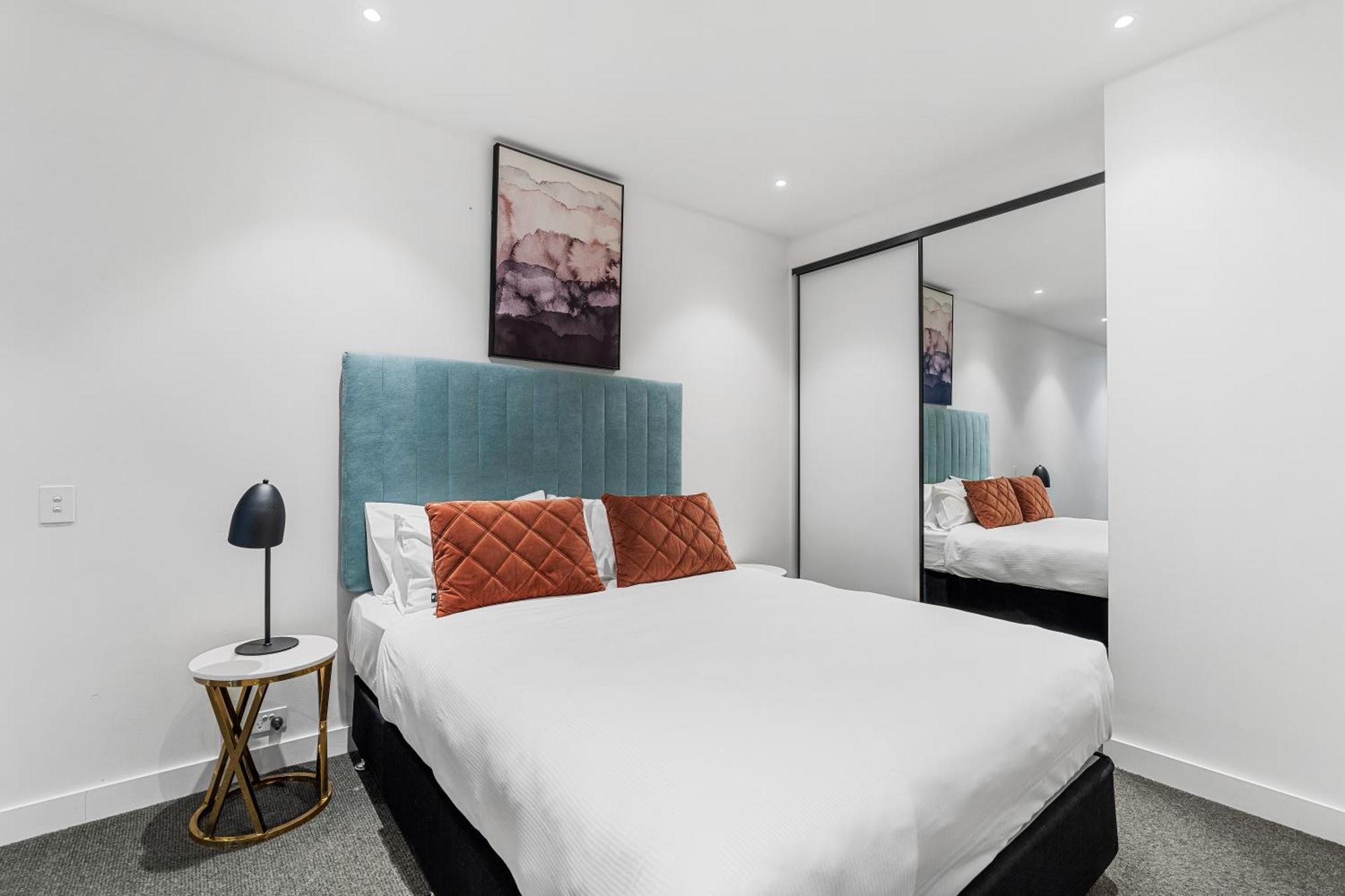 The Eminence Apartments By Cllix Melbourne City Exterior foto
